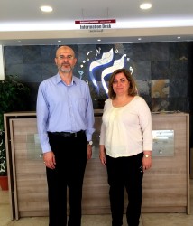 في مؤسسة مخزومي يوم 3.6.2014 مع السيدة ملك سريدار الحوت مديرة البرامج Small.jpg+